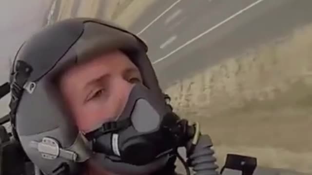 High-G Turn Near The Deck