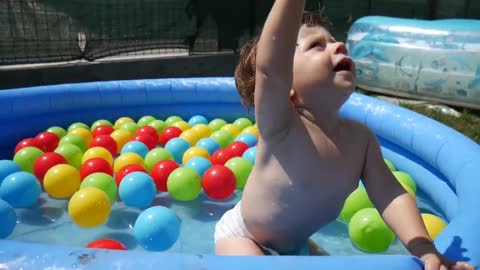 FUNNY BABY vs 100 balls in POOL !