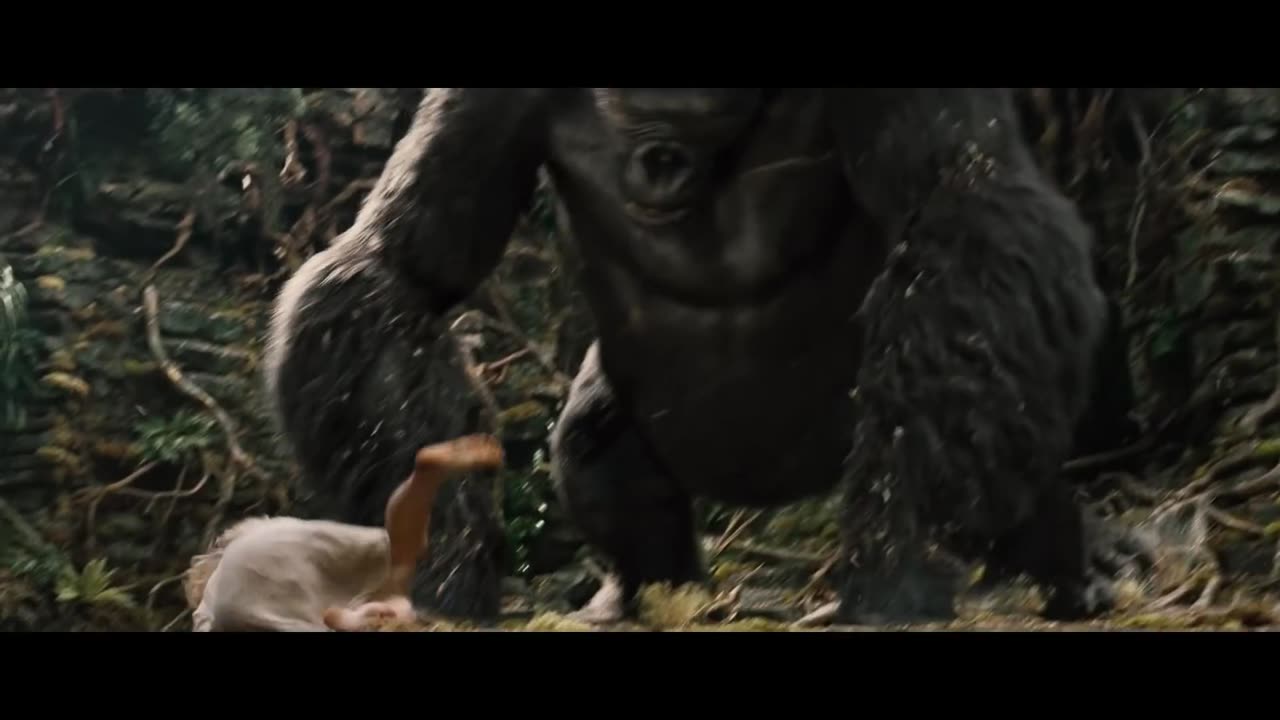 KING KONG (2005) - Ann Entertains Kong