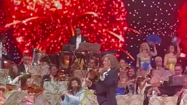 André Rieu and the Johann Strauss Orchestra playing Tutti Frutti