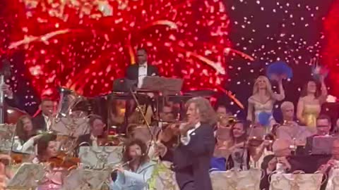 André Rieu and the Johann Strauss Orchestra playing Tutti Frutti