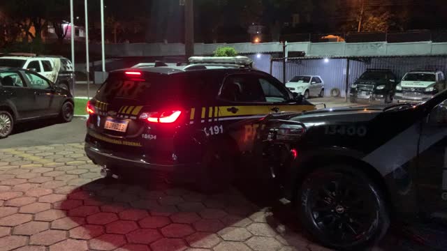 Homem com mandado em aberto por homicídio é detido pela PRF na BR-277 no viaduto da Petrocon