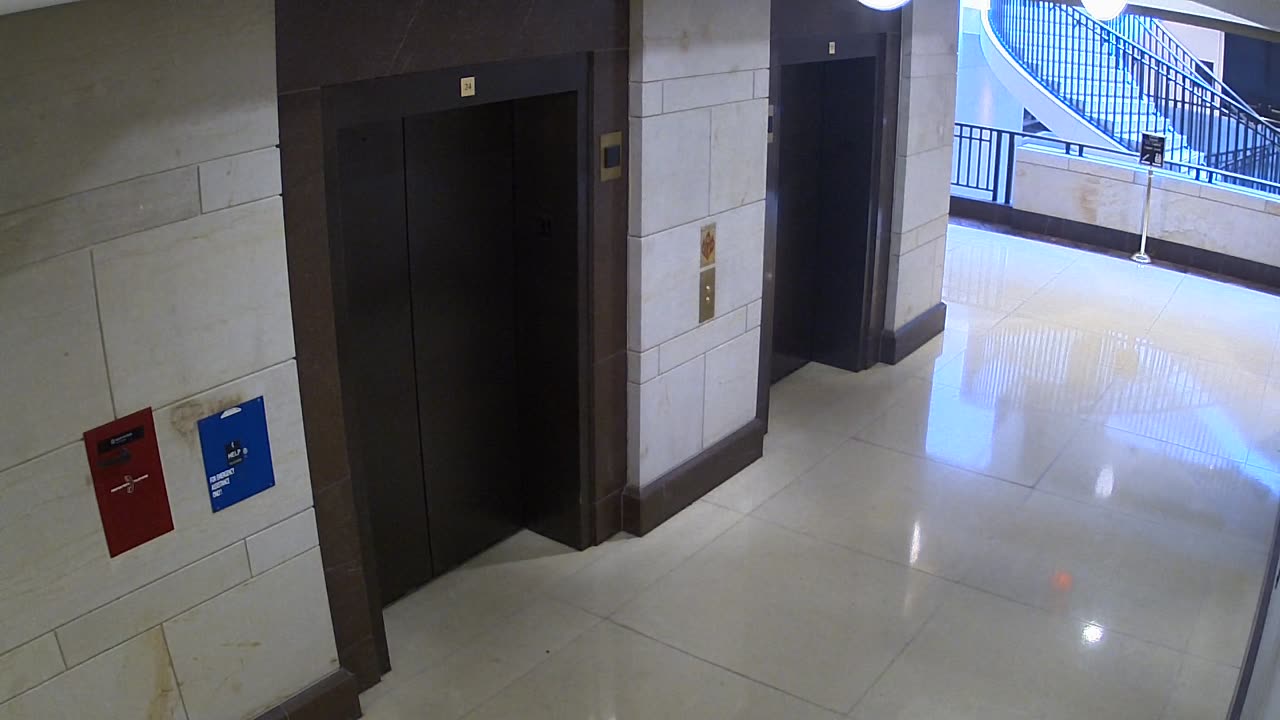 7050CVCLLElevator24-25Lobby_2021-01-06_14h47min14s517ms.mp4