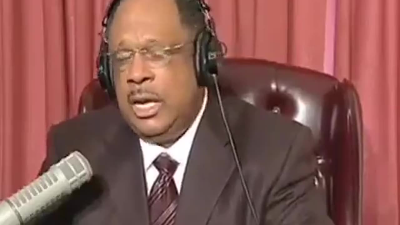 If you’ve never seen this gentleman’s church services your missing out 🤣