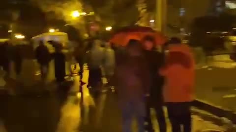 Представители оппозиционных политических сил находятся на переговорах