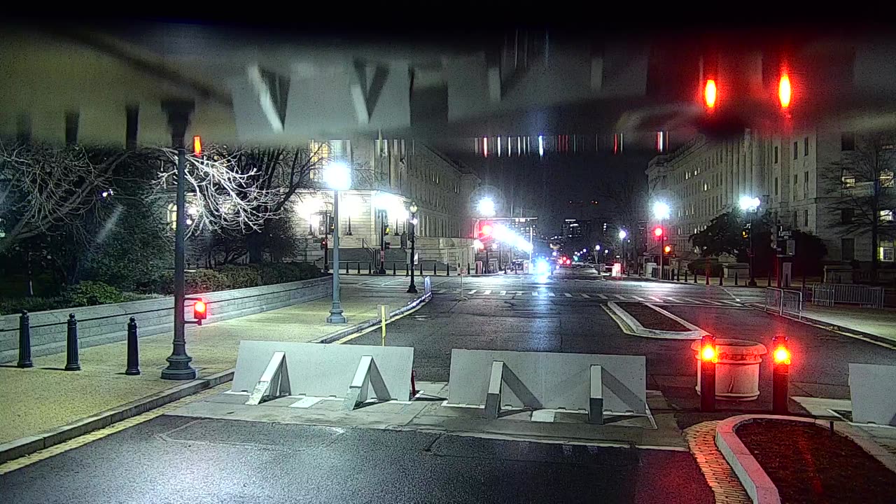 0672USCG00K25SouthBarricadeInbound_2021-01-05_19h55min38s877ms.mp4