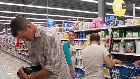 FARTING with EXTRA SAUCE!!! 💩🥒 (Funny Wet Fart Prank)