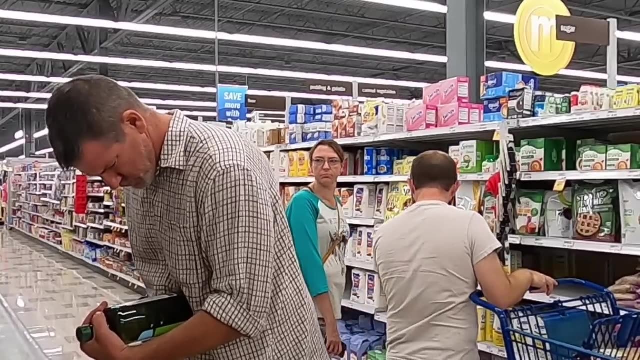 FARTING with EXTRA SAUCE!!! 💩🥒 (Funny Wet Fart Prank)