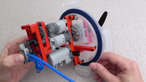 Building a Lego-powered Submarine 3.0 - balloon and compressor