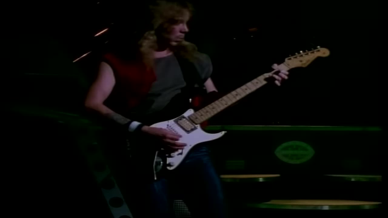 Iron Maiden - Stranger In A Strange Land