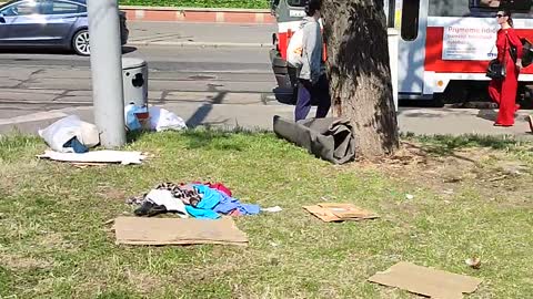 Nekonečný seriál - ukrajinští romové devastují okolí brněnského hlavního nádraží