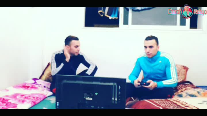 Apparition en video deus fois play with my silfe