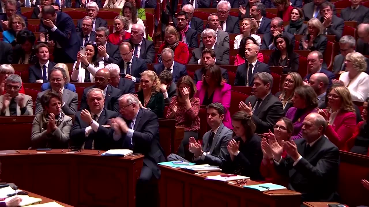 French lawmakers cheer as abortion vote passes