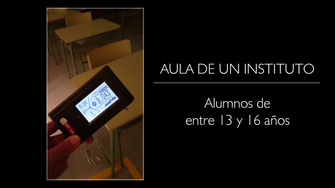 ANTENAS AL LADO DE COLEGIOS Y ROUTERS EN LA SALA DE CLASES