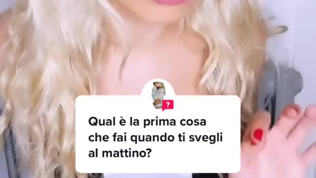 MASHA CAPSIZ ( QUAL' è LA PRIMA COSA CHE FAI APPENA TI SVEGLI?)