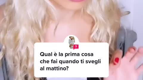 MASHA CAPSIZ ( QUAL' è LA PRIMA COSA CHE FAI APPENA TI SVEGLI?)