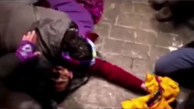 Turkish police clash with women on Women's Day