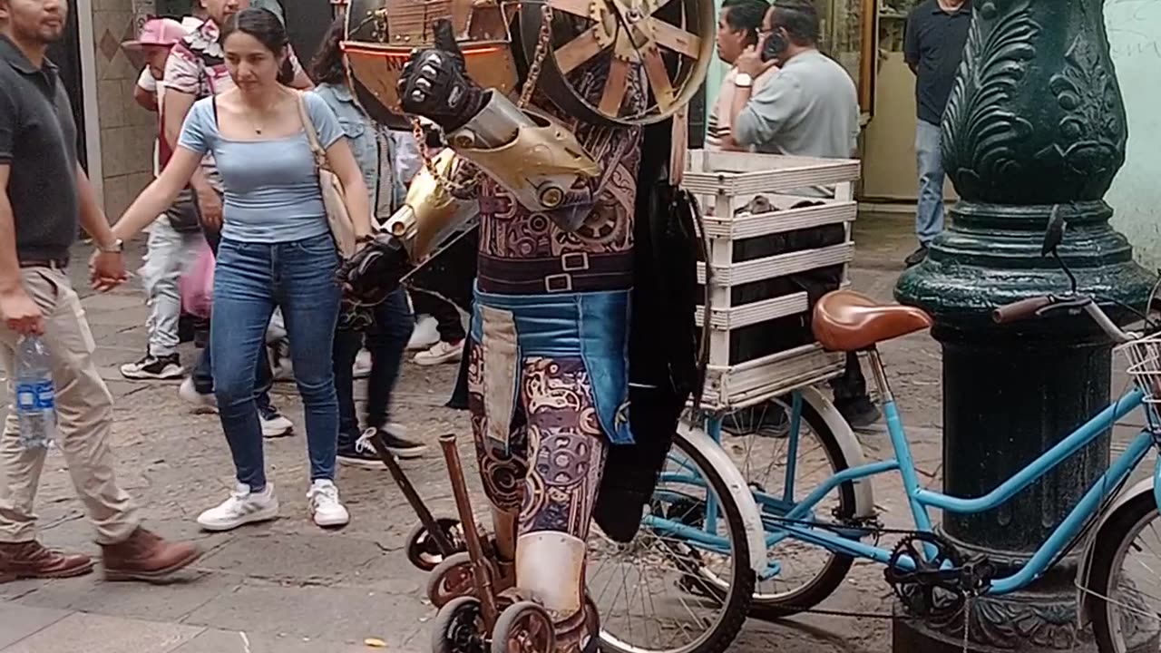 Street Performer's Transforming Costume