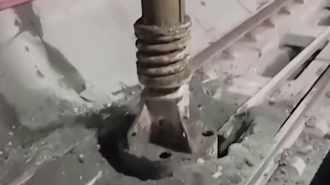 Drill Accidentally Opens Hole in Istanbul Underground Track - VOA News #shorts