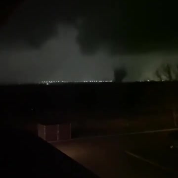 Video of the tornado that hit the Amazon facility near Edwardsville, IL December 10, 2021