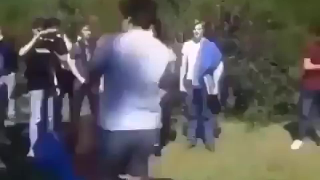 Dude Runs Away After Getting Beaten Up