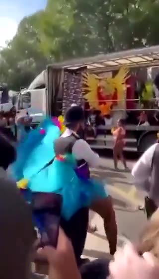 UK coppers gets freebees?