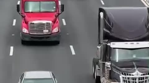 Amazing sight of USA truckers heading to DC capital hill