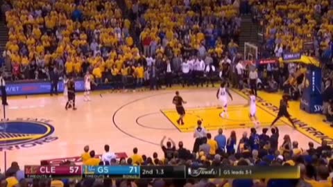 Long-range 3-pointers scoring moments