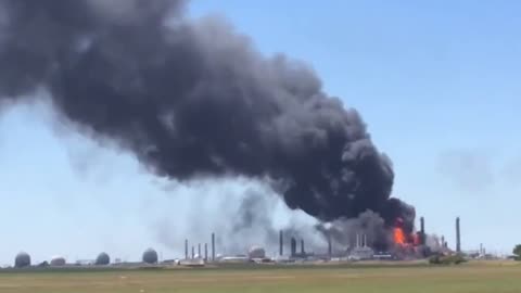 Massive explosion at a natural gas plant in Oklahoma