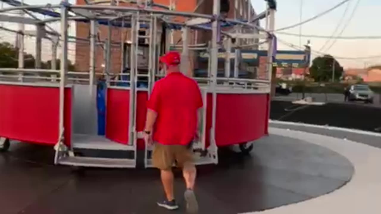 Having fun on an air balloon in Chicago