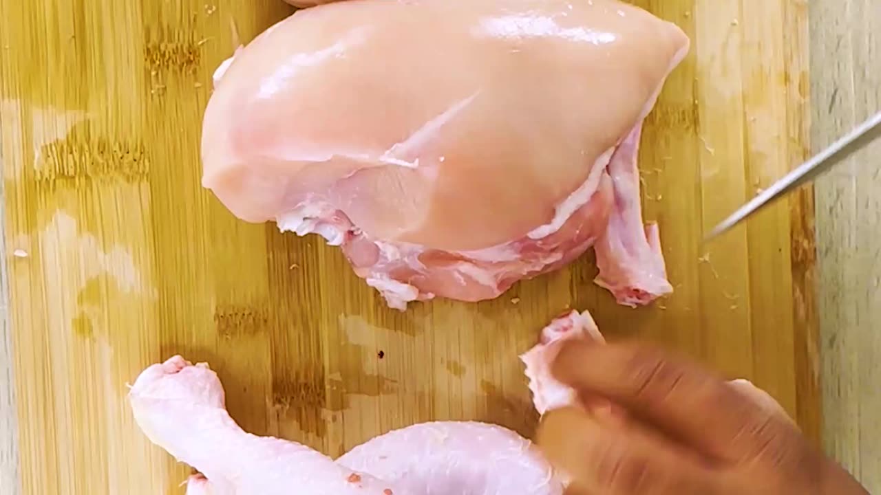 How to easily skin off and cut chicken 🍗🍗 #food #fyp #viralvideo