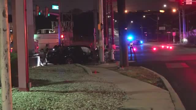 Driver charged with intoxication assault after allegedly running red light, t-bo