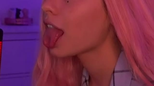 NYYXXII dose AHEGAO face again #shorts