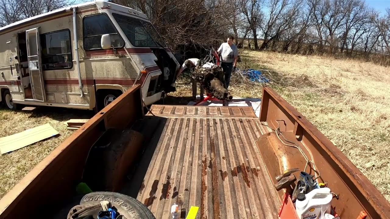 loading a 454 Big Block Chevy