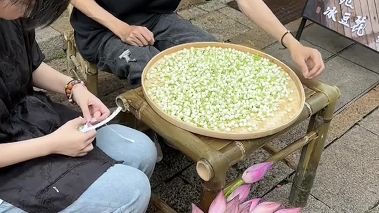 Jasmine bracelets on the streets of China