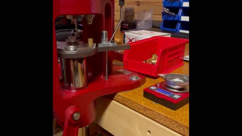 Hornady Lock and Load Powder Measure - Setting the Charge Weight