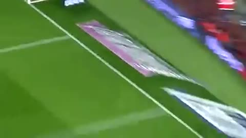 Messi Pass to suarez