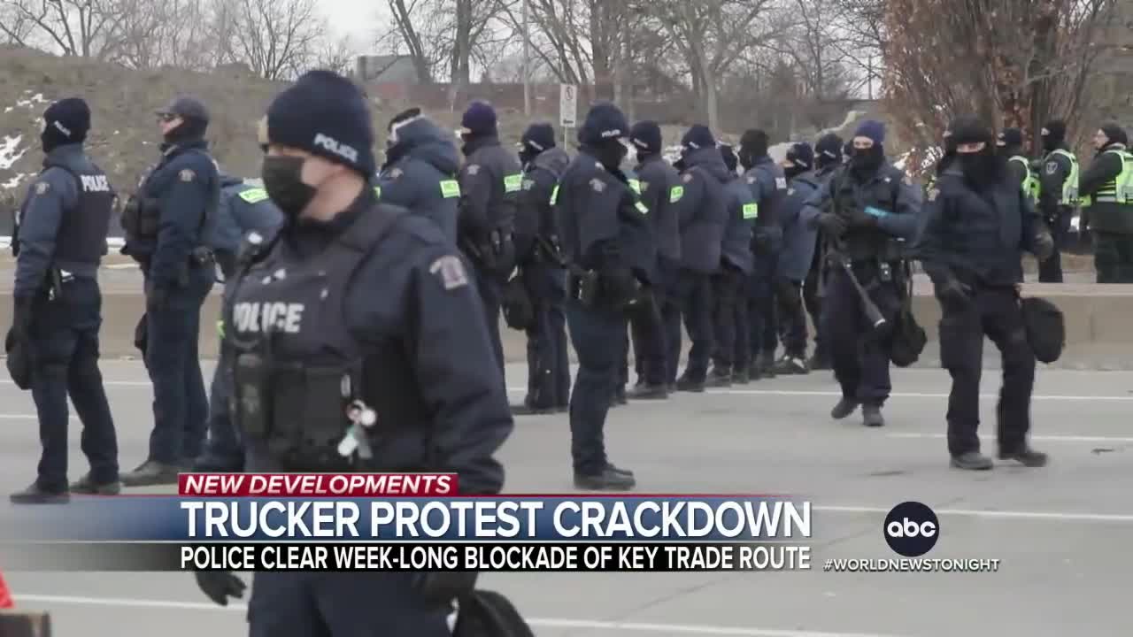 Police crackdown on trucker protest in Windsor, Canada