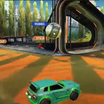 Xboxs Phil Spencer wants to see fewer platform exclusives more cross-play in future