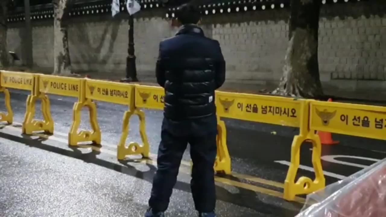 20191206_V3_S04(7XO4lW0iHe4)한 어머님과 젊은 두청년의 새벽기도 장면