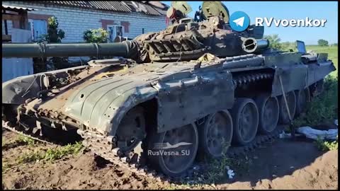 České tanky T - 72 ukořistěné U Charkova ruskou armádou