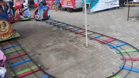 Sunday market train