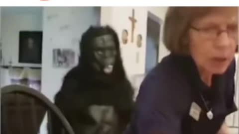 Scary,Funny Pranks (2)! Funny!