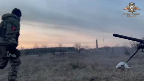 LNR servicemen dotting V.S.U. positions in the Svatov direction