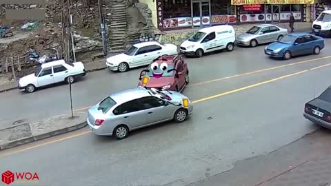 Police Car Chasing Giant Car