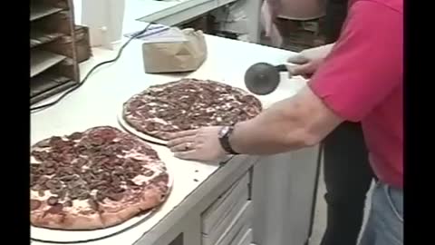 George Makes Pizza at Giovanni’s with Rick Frattesi – Prime Time (1994)