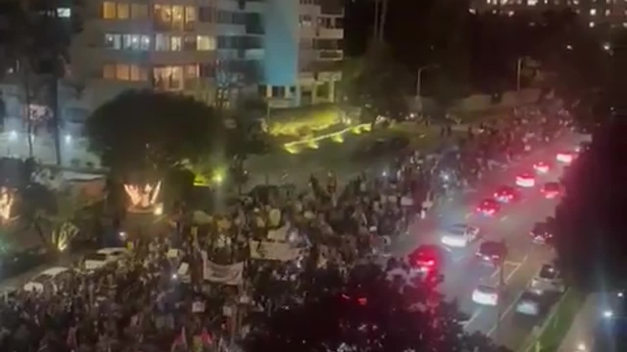 Antisemitic Mob Shows Up For Biden Fundraiser, Vandalizes Jewish Neighborhood