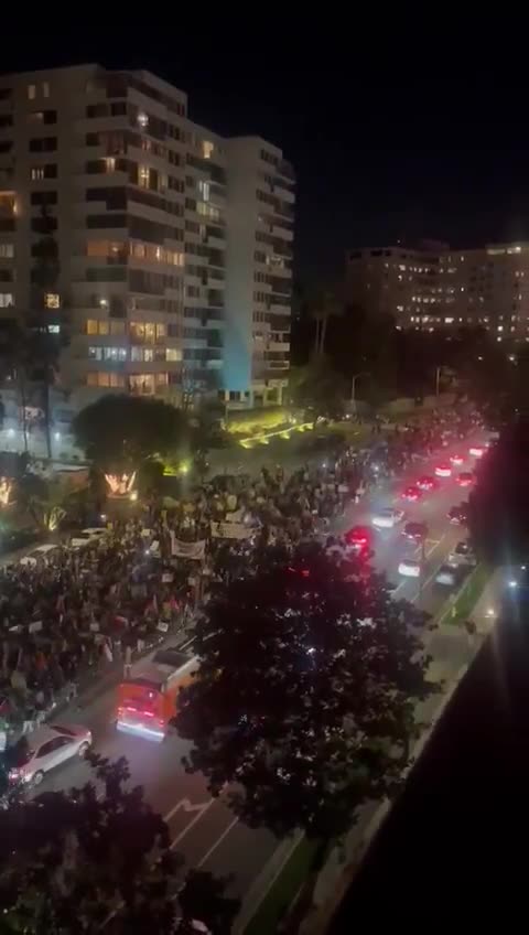 Antisemitic Mob Shows Up For Biden Fundraiser, Vandalizes Jewish Neighborhood