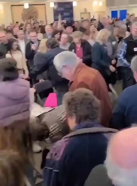 Pro-Hamas extremist attempt to disrupt Gov. Abbott