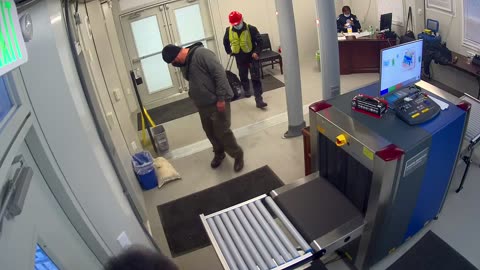 0971USCG00SouthTrailer_2021-01-05_16h20min01s313ms.mp4